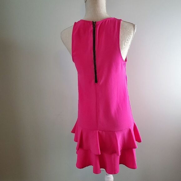 PINS AND NEEDLES WOMEN'S SHIFT RUFFLED BOTTOM PINK DRESS SIZE SMALL - Picture 2 of 5